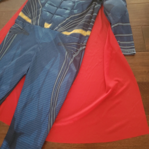 Superman costume size medium kids size 8-10 boys - Picture 3 of 6